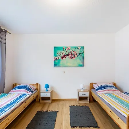 1 Auch Für Monteure *