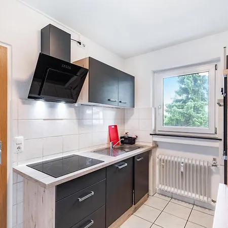 1 Auch Fuer Monteure * Bruchköbel